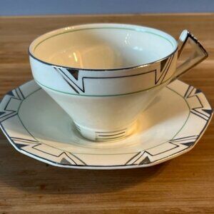 Art deco 1930 Tudor Dinnerware Alfred Meakin teacup saucer